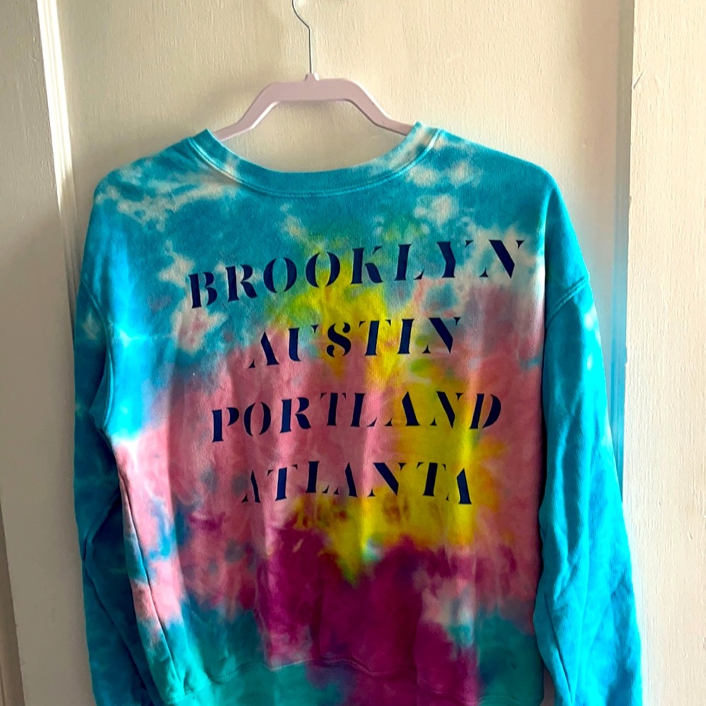 Women’s size medium Sweatshirt tie-dye